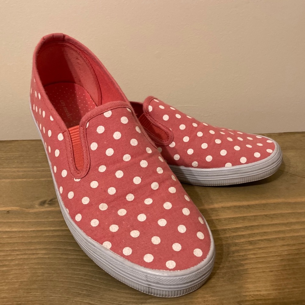 ✴️ Coral Polka Dot Flats